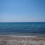 Budget 30-meter-from-beach House Ilios House Apartment *