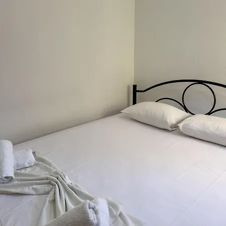 Budget 30-meter-from-beach House Ilios House شقة *