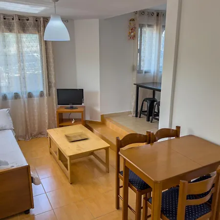 Budget 30-meter-from-beach House Ilios House Διαμέρισμα *