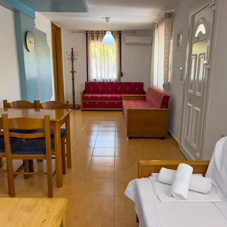 Budget 30-meter-from-beach House Ilios House * Σκάλα Καλλιράχης