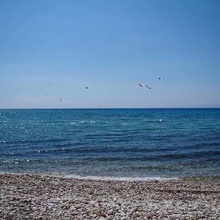 Budget 30-meter-from-beach House Ilios House Διαμέρισμα *